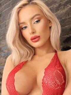 AnnaReyHorny