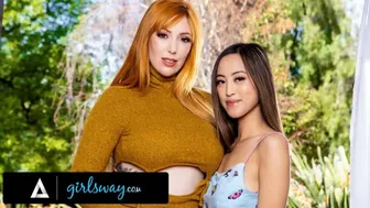 Alexia és lauren tavaszi szünetén együtt masturbálnak forrón