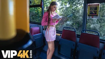 Jó dugás a hátulban adós lány bőrlabirintusban