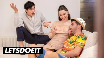 Gömbölyű kurva minni joy mélyen megdugva spanyol punciban - latina milf