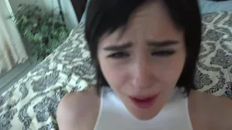 Rosalyn Sphinx puncáját nyaldossa, epic szopást ad és mélyen vállalja a fasszal a pov amatőrben