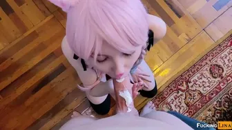 Ez a macskalány nyaldossa fel minden tejszínhabot! tejszínhabos szopás
