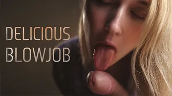 Blue-eyed bionda ragazza's divine blow job