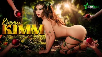 Kimmy szűk ázsiai puncija megfeji a faszt