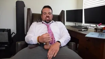 Mostoha apa nagy faszát veri előtted, míg telelövi a teret