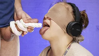 Gra w smak skończyła się oszustwem, mój kolega z klasy wsadził mi kutasa do ust i napełnił! Sanyany