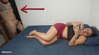 Miért vagy itt meztelenül, mostoha testvér?