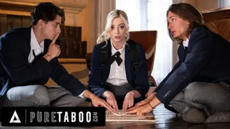 Tini Szőke Dupla Behatolással és Beleélvezéssel a Pure Taboo Legvadabb Családi Videójában