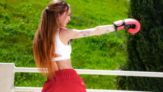 Nagy seggű Boxing Bajnok kap különleges jutalmat a Mylf edzőjétől