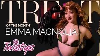 Twistys hangulatában: Emma Magnolia forró moteles kalandja - Játékok a bőröndből nagy mellekkel és szenvedéllyel
