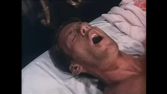 Andrea Molnár szőrös puncija keményen megdugva Rocco Siffredi hatalmas farkával