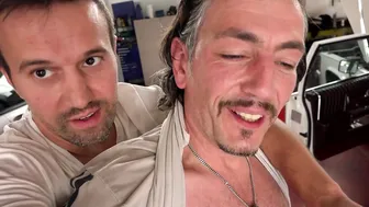Texas Patti milf DP gangbang a garázsban és a fürdőben