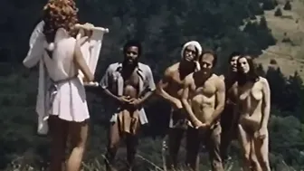 Isten fent az ördög lent retro pornó akcióban