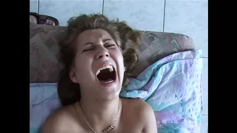 S veľkým vtákom v zadku tej suky a ústami celý film