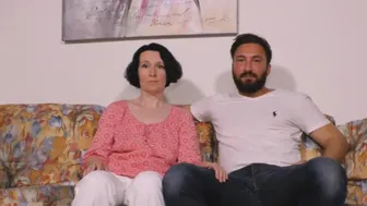 Sonja Sweet saugt und schlägt den großen schwanz mit den freunden ihres lebens in einer auswahl