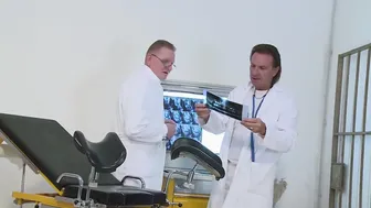 Německý gynekolog anální trojka s pacienty plný film