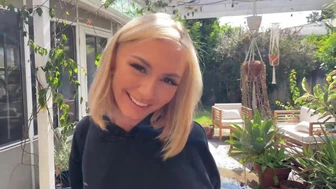 Chloe Temple kis szőrös pinácskája