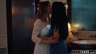 PURE TABOO - Bunny Colby își înșeală soțul cu o fată