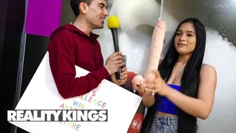 REALITY KINGS - Alexis Doll kap egy nagy műfaszt